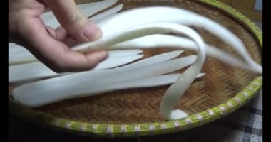 Turpu güneşte kurut.