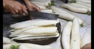 Turpu güneşte kurut.