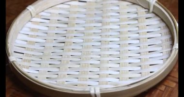 Hindistan cevizli pasta plaka üzerinde