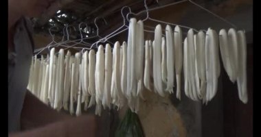 Turpu güneşte kurut.