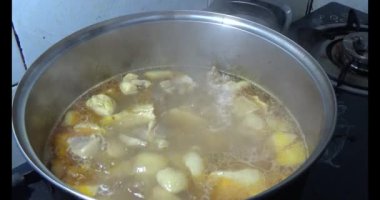 Körili tavuk ve patates.