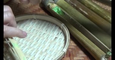 Tabakta bambu pilavı