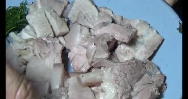 domuz bir plaka üzerinde