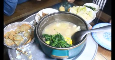 Sebzeli, etli ve balıklı güveç.