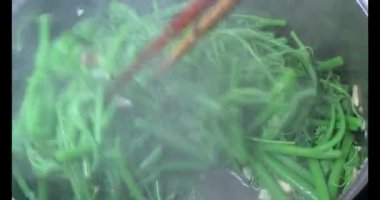 Kızarmış sebzeler.