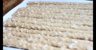 Tabakta patlamış mısır