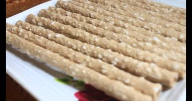 Tabakta patlamış mısır