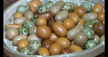 Tabakta kızarmış fıstık.