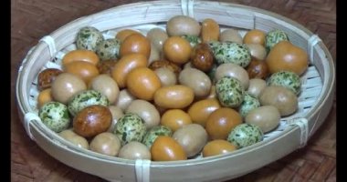 Tabakta kızarmış fıstık.