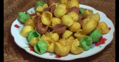 Tabaktaki renkli aperatifler