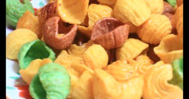 Tabaktaki renkli aperatifler