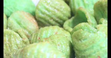 Tabaktaki renkli aperatifler