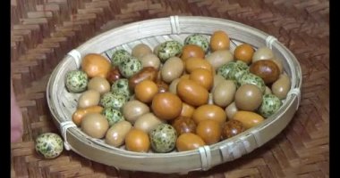 Tabakta kızarmış fıstık.