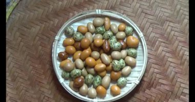 Tabakta kızarmış fıstık.