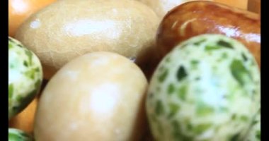 Tabakta kızarmış fıstık.