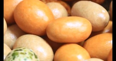 Tabakta kızarmış fıstık.