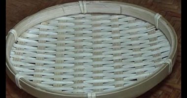 Tabakta kızarmış fıstık.