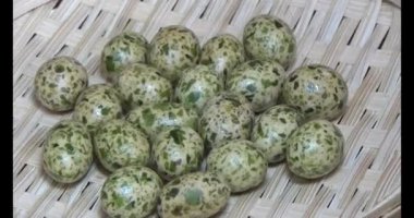 Tabakta kızarmış fıstık.