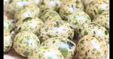 Tabakta kızarmış fıstık.