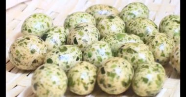 Tabakta kızarmış fıstık.