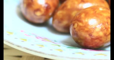 Tabakta kızarmış fıstık.