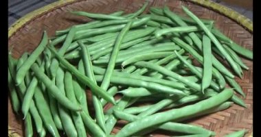 Tabaktaki bezelyeler