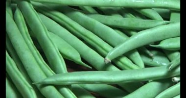 Tabaktaki bezelyeler