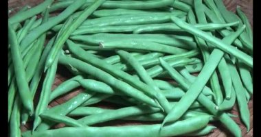 Tabaktaki bezelyeler