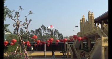 Yeni yıl festivalinde fenerler