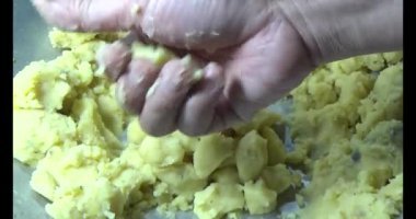 Patates keki yap.