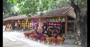 8 Mart 2025, Diatanngphilai Pagoda. Liemson, Thanhliem, Hanam, Vietnam. Diatanngphilai Pagoda eski bir pagoda. Yılın başında birçok insan ailelerine ve yaşamlarına şans dilemek için tapınağa gelir.