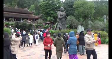 30 Mart 2025, Diatanngphilai Pagoda. Liemson, Thanhliem, Hanam, Vietnam. Diatanngphilai Pagoda eski bir pagoda. Yılın başında birçok insan ailelerine ve yaşamlarına şans dilemek için tapınağa gelir.