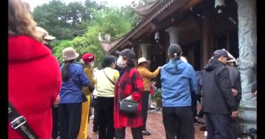 30 Mart 2025, Diatanngphilai Pagoda. Liemson, Thanhliem, Hanam, Vietnam. Diatanngphilai Pagoda eski bir pagoda. Yılın başında birçok insan ailelerine ve yaşamlarına şans dilemek için tapınağa gelir.