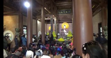 30 Mart 2025, Diatanngphilai Pagoda. Liemson, Thanhliem, Hanam, Vietnam. Diatanngphilai Pagoda eski bir pagoda. Yılın başında birçok insan ailelerine ve yaşamlarına şans dilemek için tapınağa gelir.