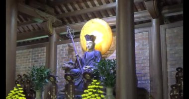 30 Mart 2025, Diatanngphilai Pagoda. Liemson, Thanhliem, Hanam, Vietnam. Diatanngphilai Pagoda eski bir pagoda. Yılın başında birçok insan ailelerine ve yaşamlarına şans dilemek için tapınağa gelir.