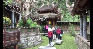30 Mart 2025, Diatanngphilai Pagoda. Liemson, Thanhliem, Hanam, Vietnam. Diatanngphilai Pagoda eski bir pagoda. Yılın başında birçok insan ailelerine ve yaşamlarına şans dilemek için tapınağa gelir.