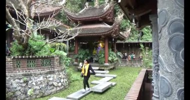 30 Mart 2025, Diatanngphilai Pagoda. Liemson, Thanhliem, Hanam, Vietnam. Diatanngphilai Pagoda eski bir pagoda. Yılın başında birçok insan ailelerine ve yaşamlarına şans dilemek için tapınağa gelir.