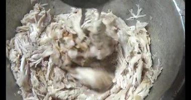 Domuza vurmak için.