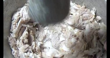 Domuza vurmak için.