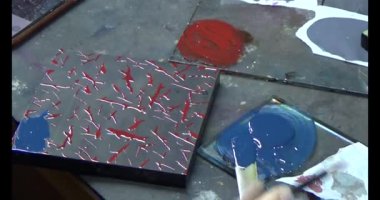 Haziran 07, 2025. Van An, Chi Linh, Hai Duong, Vietnam. Çocuklar geleneksel resimler çiziyor