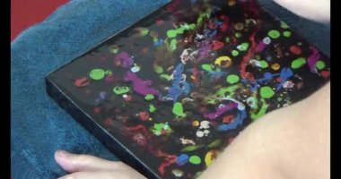 Haziran 07, 2025. Van An, Chi Linh, Hai Duong, Vietnam. Çocuklar geleneksel resimler çiziyor