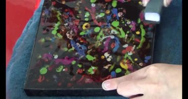 Haziran 07, 2025. Van An, Chi Linh, Hai Duong, Vietnam. Çocuklar geleneksel resimler çiziyor