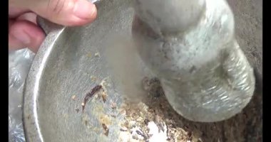 Çorba yapmak için tokmaklı yengeç