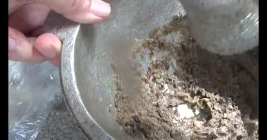 Çorba yapmak için tokmaklı yengeç