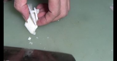 Bambu filizlerini kes.