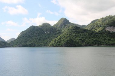 Vietnam 'da deniz ve dağlar