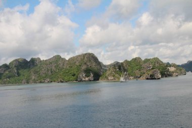 Vietnam 'da deniz ve dağlar