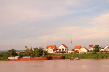 Vietnam kırsalındaki köy.