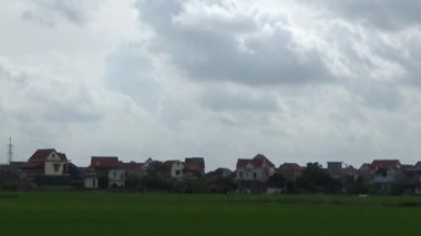 Vietnam kırsalındaki köy.