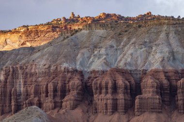 Sunset Point, Capitol Resif Ulusal Parkı, Utah 'tan gelen son ışık. 